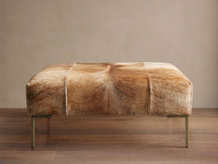 Tilton Hair on Hide Ottoman – BLONDE BRINDLE HAIR ON HIDE/BRASS, SQUARE pour atelier