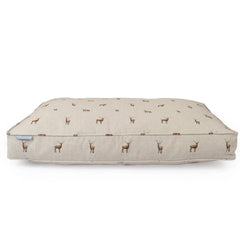 Dog Cushion in Woodland Stag – Without Personalization pour la maison et le jardin