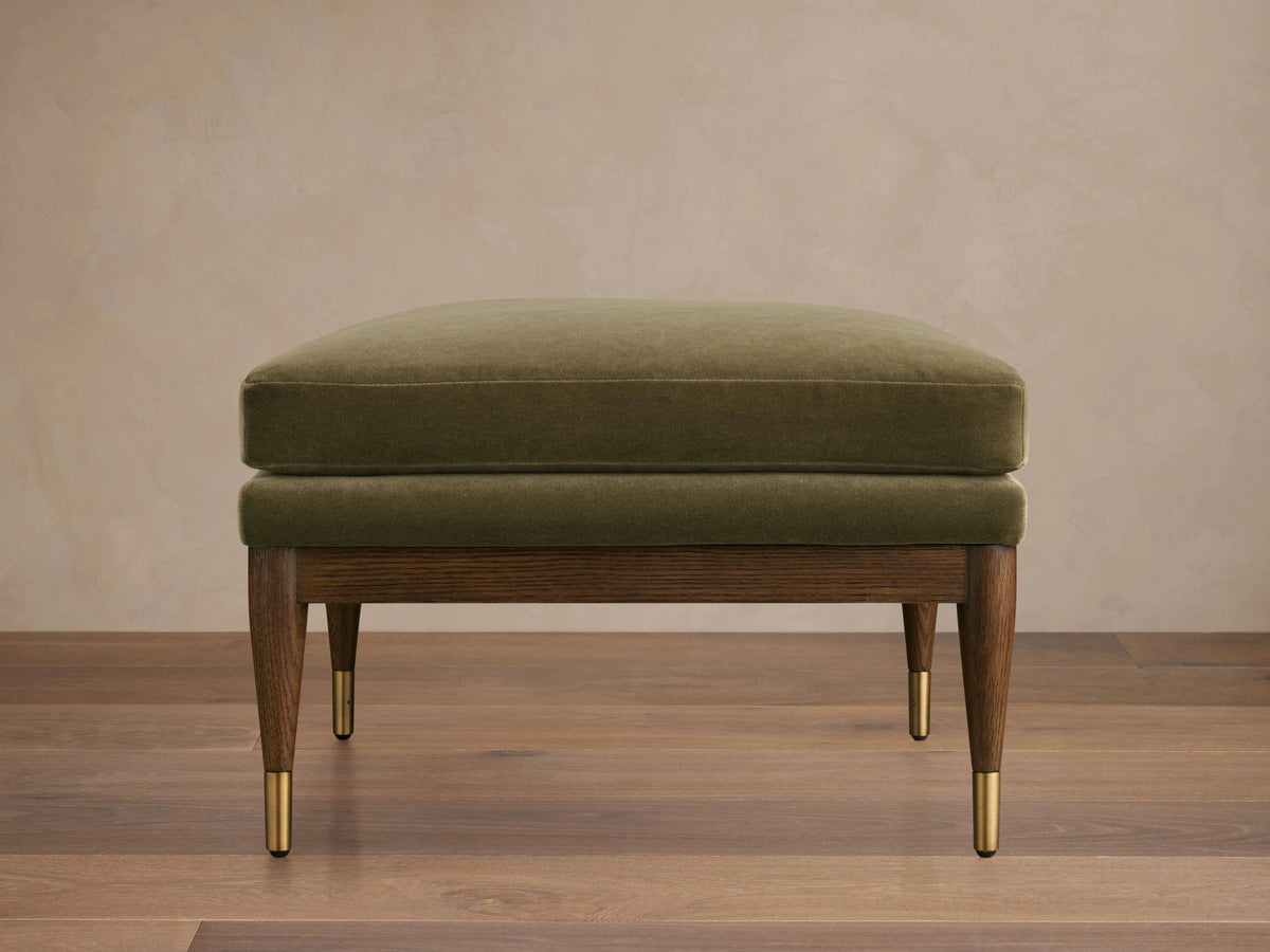 Fisher Square Ottoman – BANKS FIR pour atelier